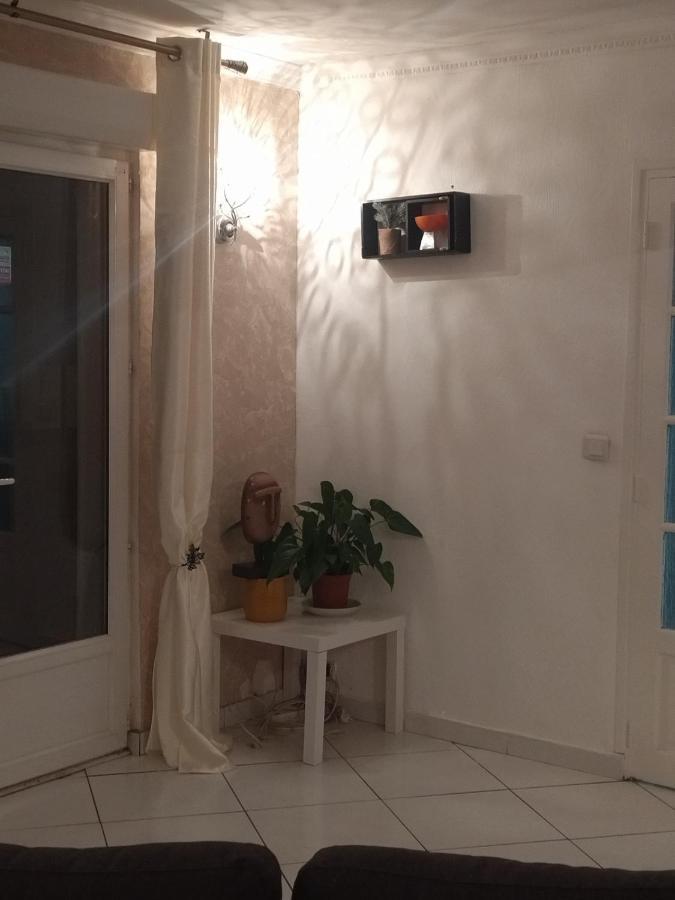 Chambre Moon Ray Proche Paris Stains Exterior foto